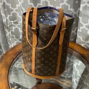 SOLD🔥RENEWED VINTAGE LV GM bucket bag🔥